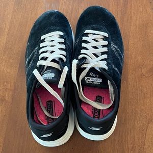 Skechers black suede tie tennis shoe size 7.5 never worn